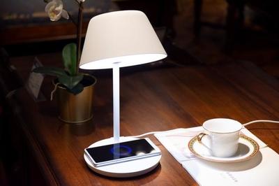 Yeelight星辰台灯Pro,多场景玩法,支持无线充电,售价仅349元